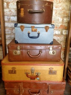 Vintage Suitcase - Round