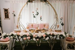 Rustic Bridal Table with Flowers