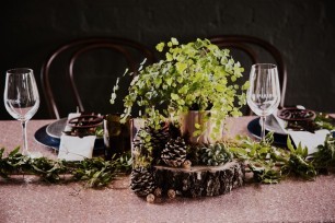 Rustic table dcor 
